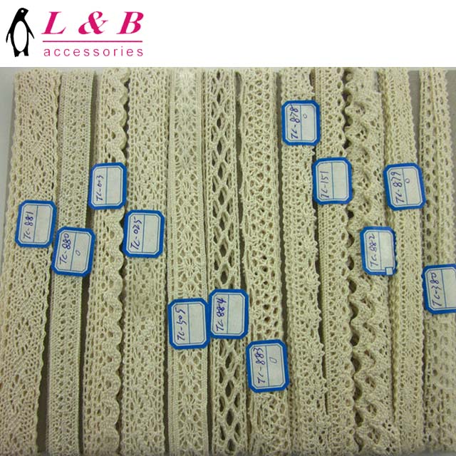 White Floret Cotton With Wavy Edges Lace Trim
