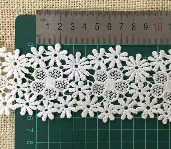 White Floret Cotton With Wavy Edges Lace Trim