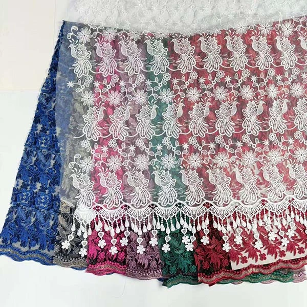 Didmeninė prekyba gražiais 3D gėlių karoliukais papuoštais pigiais tekstilės siuvinėjimo audiniais, 2021 m.